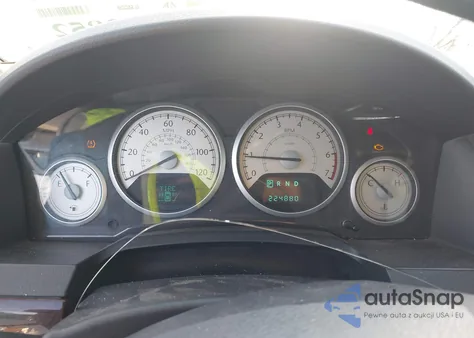 2010 Chrysler Town & Country Touring Plus from USA, damaged, VIN 2A4RR8D15AR405688